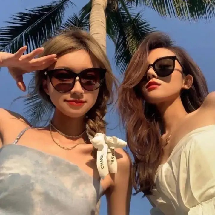 蜂巢2021海报